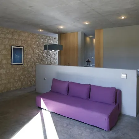 Otel Leivatho