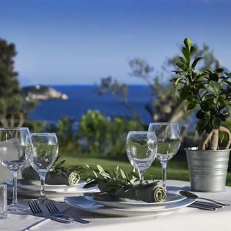 Leivatho Hotel 4*