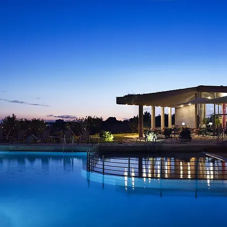 Leivatho Otel 4*