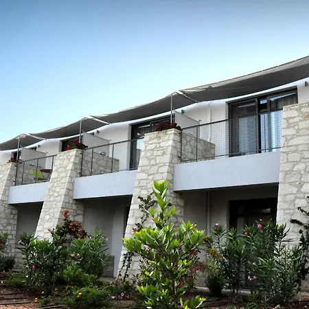 Hotel Leivatho Svoronata