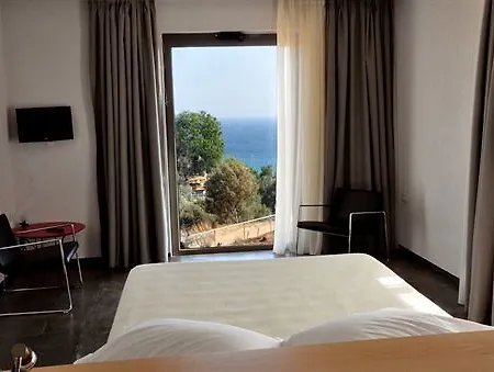 Leivatho Hotel 4*
